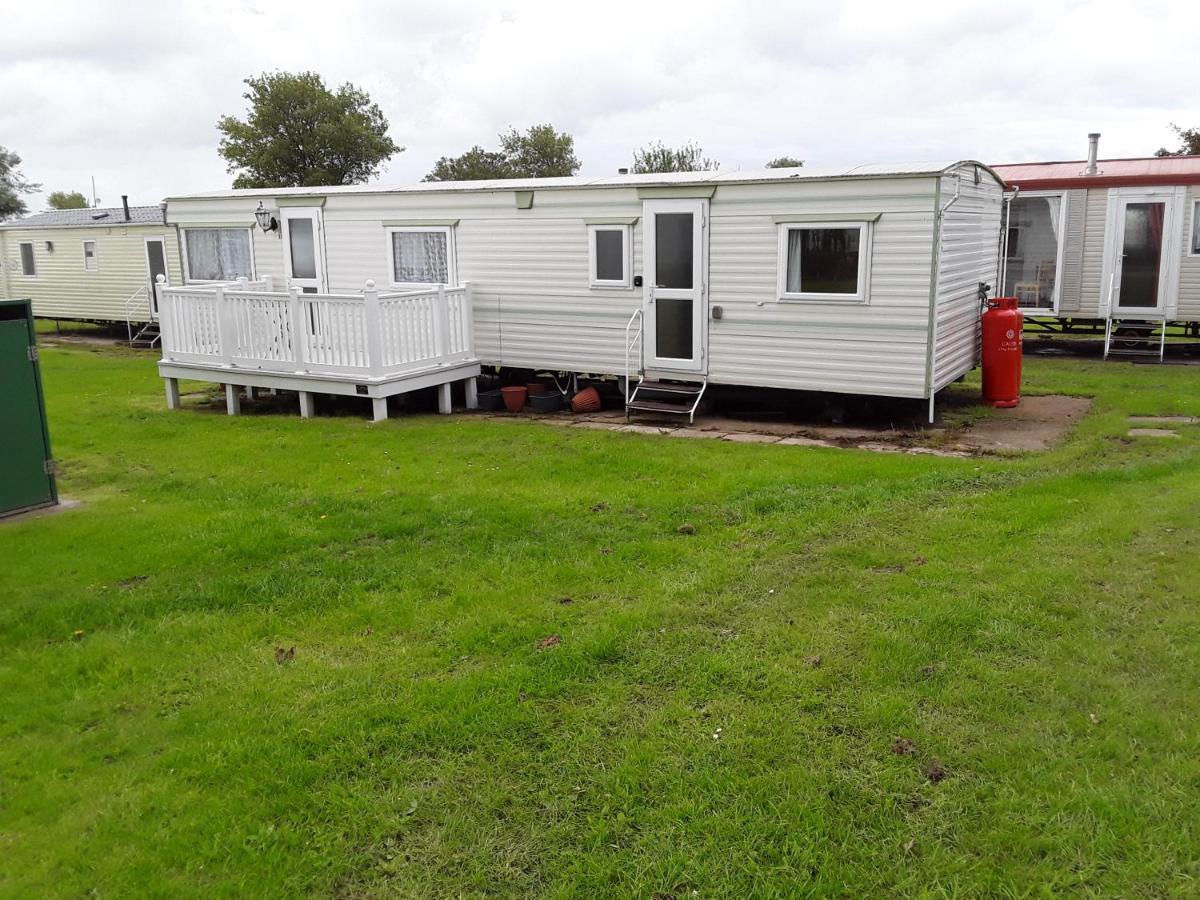 3 Bed Caravan Approx 10 Mins From Bill 1